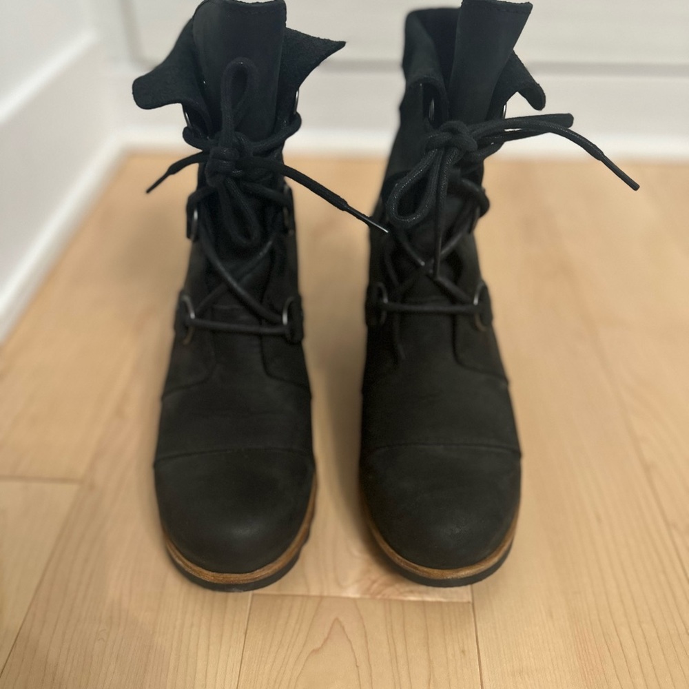 Women's Black Lace-Up Boots